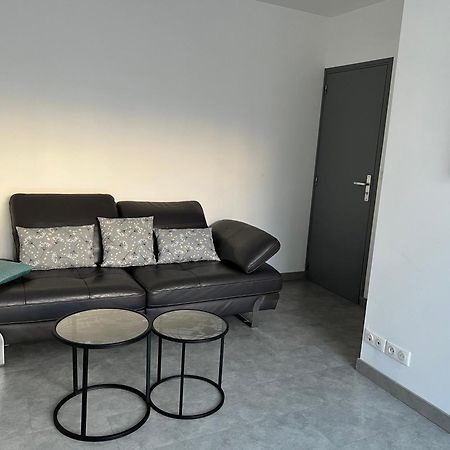 Chambre Avec Salle D'Eau Privee Dans Appartement Partage 200 M Du Tram Монпелие Екстериор снимка